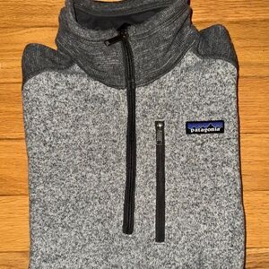 Patagonia 1/4 Zip Gray Sweater, Men's Size Medium